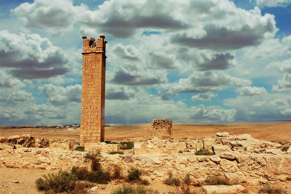 Torre en el desierto